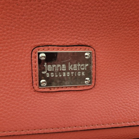 JENNA KATOR Michigan Contemporary Handbag Designer. Adjustable straps - Picture 10 of 16